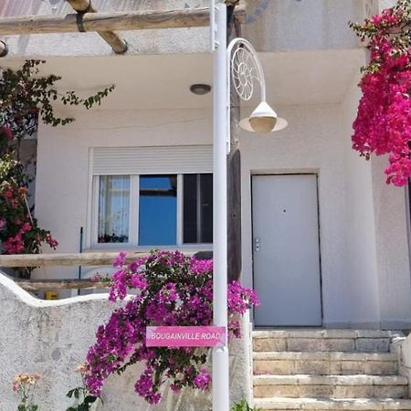 Vila 15 Bougainville Saranda Dış mekan fotoğraf
