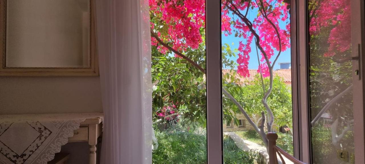 Vila 15 Bougainville Saranda Dış mekan fotoğraf