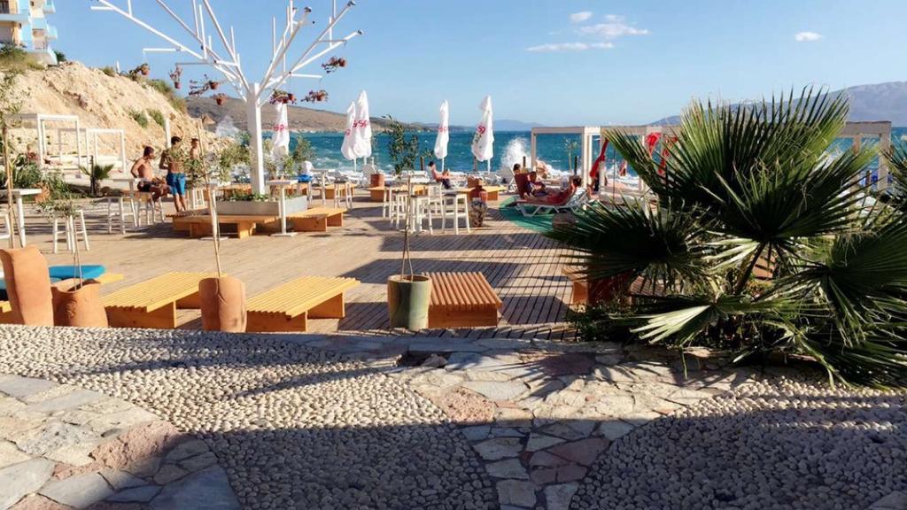 Vila 15 Bougainville Saranda Dış mekan fotoğraf