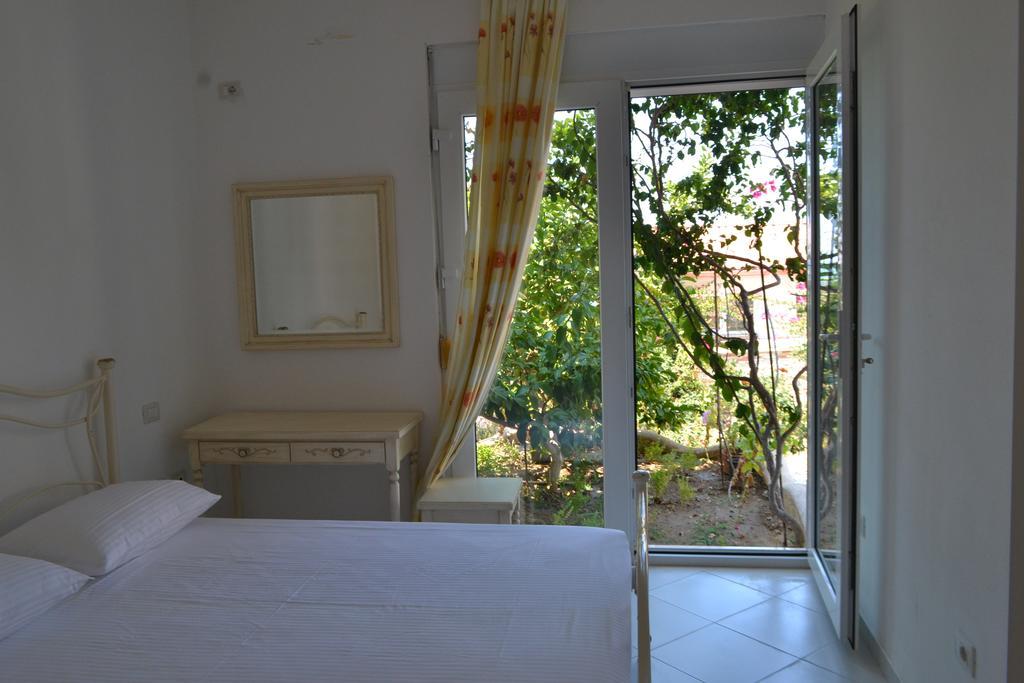 Vila 15 Bougainville Saranda Dış mekan fotoğraf